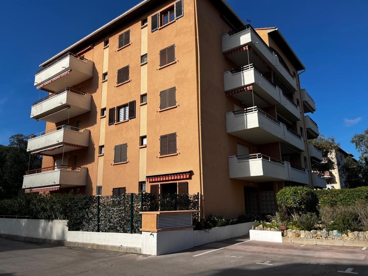 Joli Studio Ensolleille Cavalaire-sur-Mer Ngoại thất bức ảnh